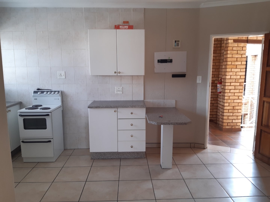 1 Bedroom Property for Sale in Kannoniers Park North West